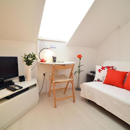 Studio Apartment White Zagreb Extérieur photo