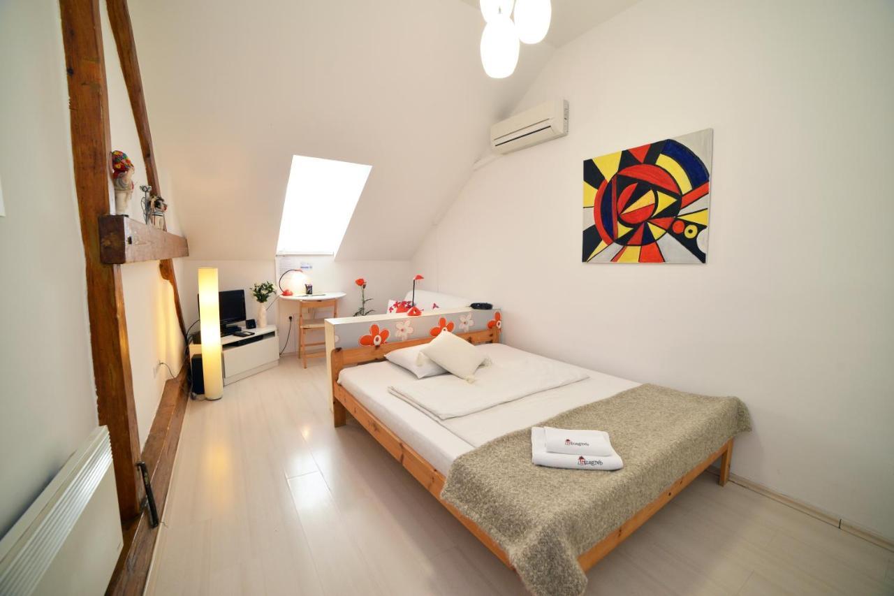 Studio Apartment White Zagreb Extérieur photo