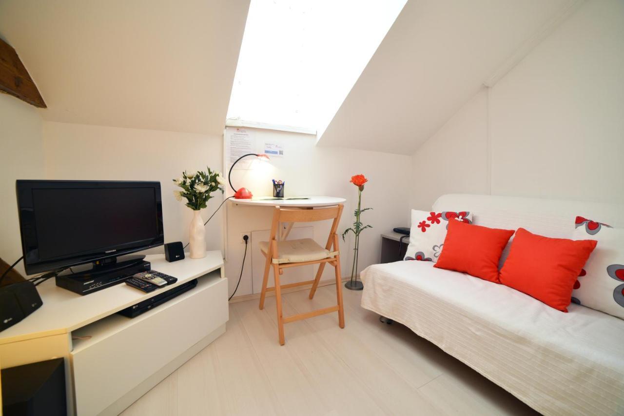 Studio Apartment White Zagreb Extérieur photo